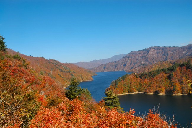 Lake_Okutadami_004