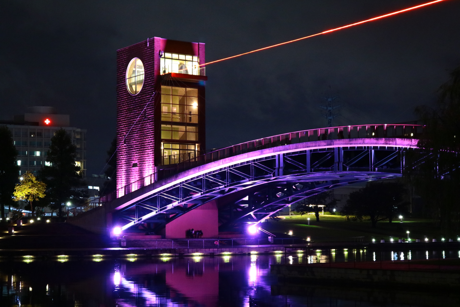 富岩運河環水公園は10月のピンク色ライトアップが面白い! オスカーホーム|富山・石川・福井・新潟