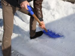 冬の危険！雪かきで気をつけること！