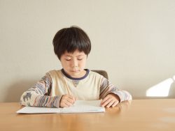 進んで勉強してくれる子供になってほしい！勉強しなさいは実はNG。