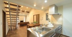 小屋裏付きの平屋の家