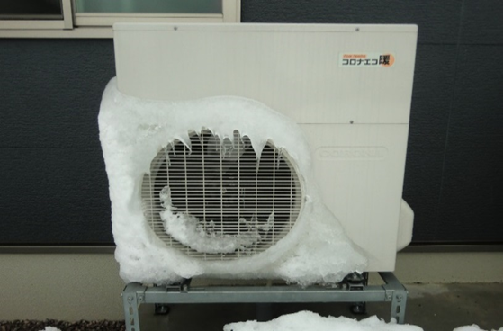 コールセンターより】給湯器及びエコ暖室外機凍結時の対処法 
